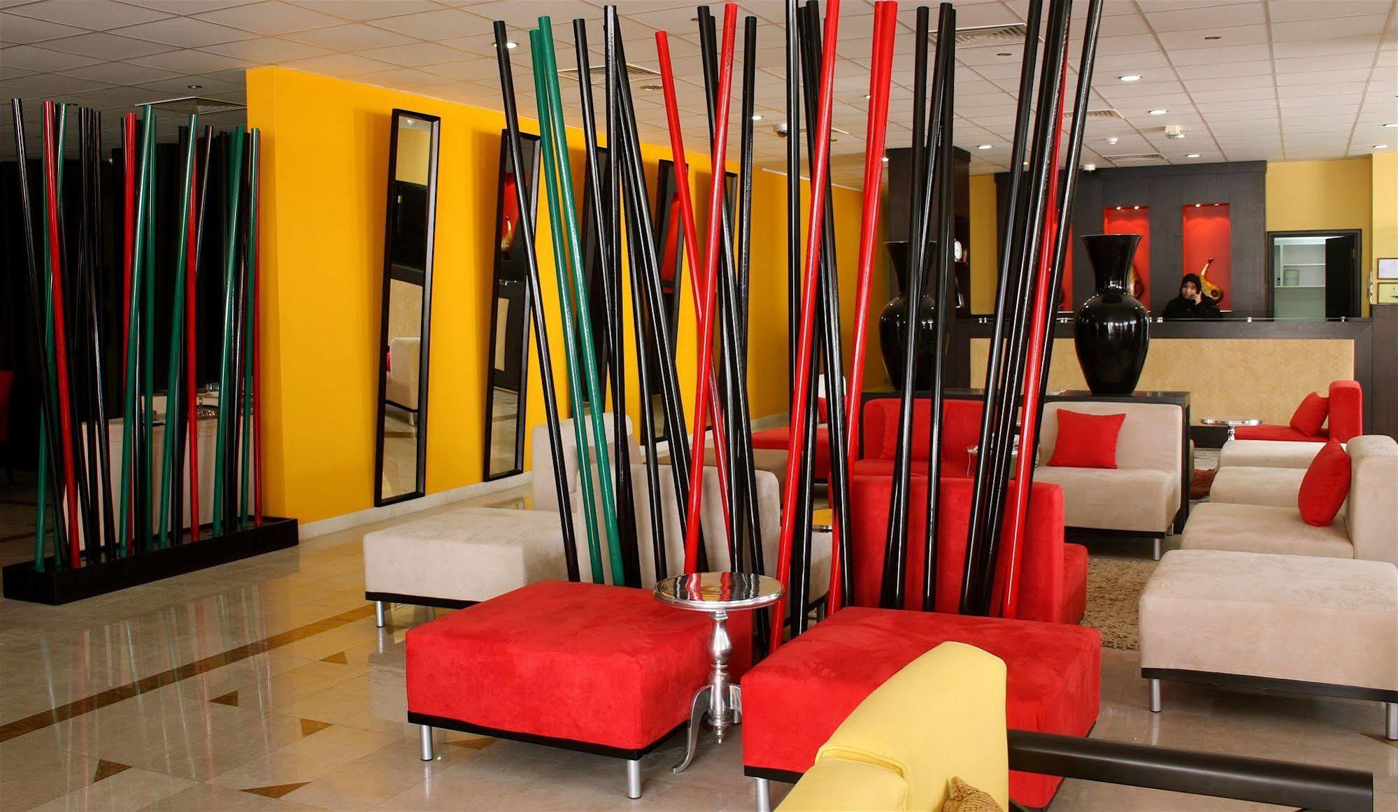 Midan Hotel Suites มัสกัต ภายนอก รูปภาพ