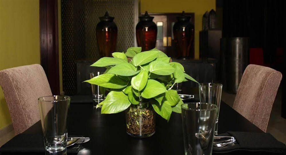 Midan Hotel Suites มัสกัต ภายนอก รูปภาพ